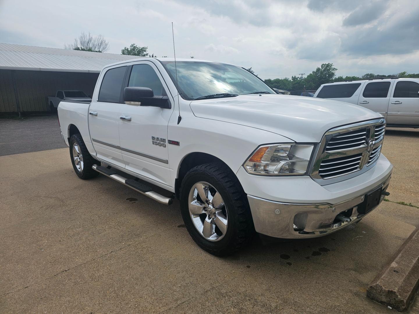 2016 WHITE RAM 1500 SLT Crew Cab SWB 4WD (1C6RR7LM3GS) with an 3.0L V6 DIESEL engine, 6A transmission, located at 533 S Seven Points BLVD, Seven Points, TX, 75143, (430) 255-4030, 32.313999, -96.209351 - Photo#1